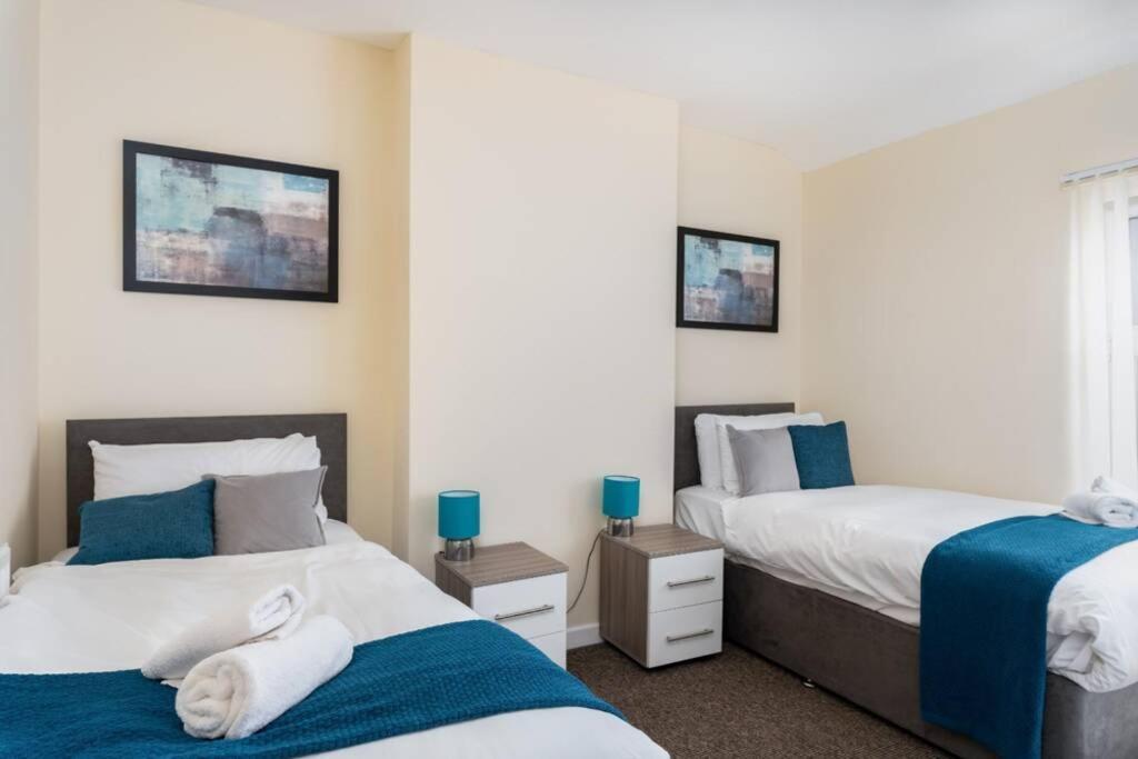 Sleeps 5, Smart Tv'S In Bedrooms スウォンジー エクステリア 写真